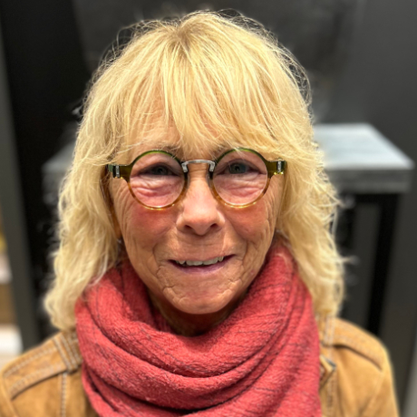 Frau I. Elsemann<small>aus Velbert</small>